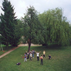 Jovens no jardim Jovens no jardim